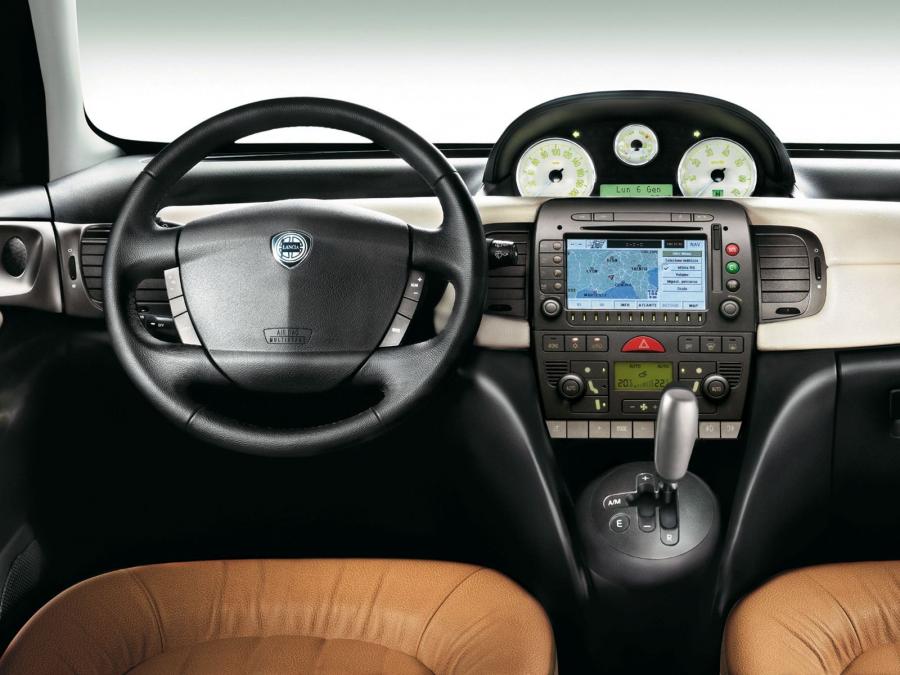  Lancia Ypsilon Unique Edition 2003 года  (фото 3 из 40)